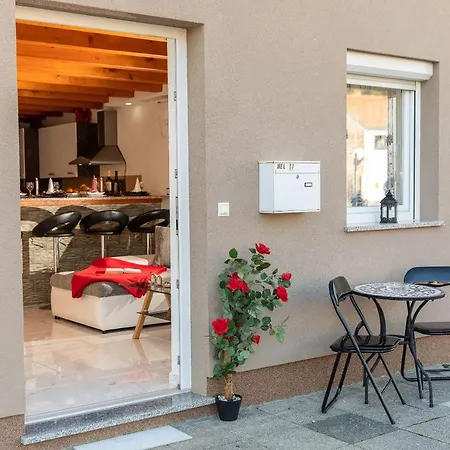 Apartment July Novi Vinodolski